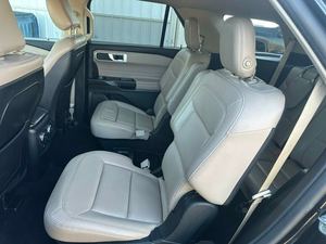 SUV E-XPLORER XLT AWD 2020 d'occasion en bon état, noir, faible consommation de carburant, transmission automatique, moteur 2.3L, prêt à être expédié - Product Image 3