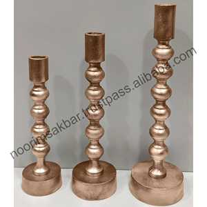 Ensemble élégant de 3 bougeoirs en métal noir nickelé imprimé personnalisable Décoration de table de Noël pour les cérémonies religieuses de mariage - Product Image 5