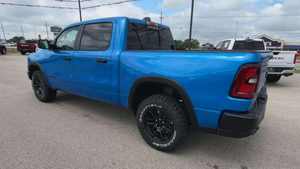 Camioneta Usada en Buenas Condiciones, OFERTA ESPECIAL, 2025 REBELS CREW 4X4 - Product Image 6