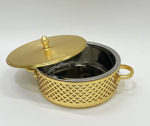 Casseroles Durables et Antirouille en Acier Inoxydable Émaillé avec Gravure Arabe Spéciale Ramadan, Prêtes pour le Gaz et l'Induction, Idéales pour Réchauffer les Aliments - Product Image 6