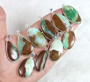 Venta al por mayor estilo bohemio crisoprasa colgante verde y marrón latón bisel joyería - Product Image 3