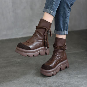 Botas Altas de Cuero Blanco con Tacón Cuadrado para Mujer, Ideales para Bodas y Uso Diario - Product Image 2