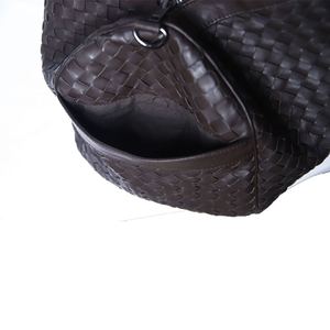 กระเป๋าทรงดัฟเฟิลหนังสไตล์วินเทจที่มีด้ามจับที่กว้างขวางภายในที่แข็งแรงและมีรายละเอียดที่ทำด้วยมือสำหรับการเดินทางในชีวิตประจำวัน - Product Image 4