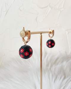 Pendientes de cuentas bohemias con flecos en cascada Andy de diseño turquesa, regalo de joyería único - Product Image 1