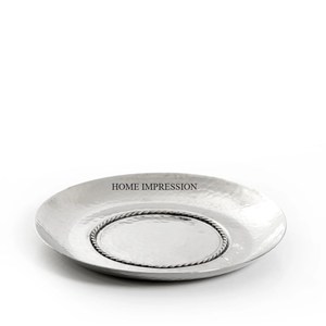 Plateau en métal artisanal décoratif avec pieds en nacre, design artistique élégant, intérieurs de mariage modernes, résistant à la chaleur - Product Image 6