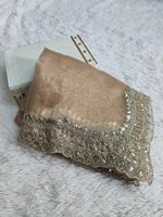 Saree en soie organza et satin non cousu Bangalore avec broderie de paillettes brillantes et chemisier en satin pur comprenant un bandana ethnique