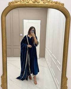 Ensemble de robe et de dupatta indiens prêts à porter, entièrement cousus en velours avec des broderies, tenue de soirée d'hiver à prix de gros - Product Image 2