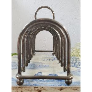 Grand porte-pain rétro vintage en métal argenté polyvalent et élégant pour la cuisine - Product Image 2