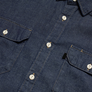 Camisa de mezclilla con botones cubiertos de manga larga transpirable de Color sólido teñido liso Camisa de mezclilla informal cómoda sostenible - Product Image 6