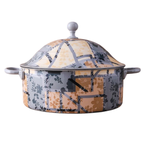 Casserole vintage à motifs floraux peinte à la main pour la cuisine et la décoration de la maison. - Product Image 1