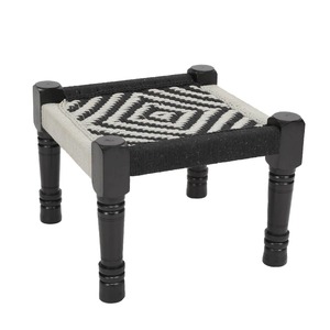 Tabouret en macramé robuste pour une utilisation intérieure et extérieure parfait pour les événements de restauration et les besoins d'espace de travail portable - Product Image 6