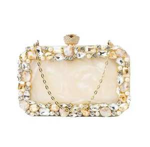 Pochette en résine faite à la main pour femmes, élégante, de qualité supérieure, accessoire de mode, imperméable, style bohème vintage, chaîne fabriquée en Inde - Product Image 2