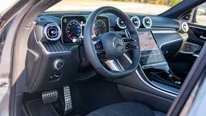 Mercedes-Benz C300 2022 avec Apple CarPlay sans fil, moteur turbo 2.0L I4 de 255 chevaux, boîte automatique à neuf vitesses, à vendre - Product Image 2