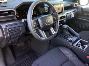 Nuevo 2025 T0Y0TA 4-Runner SR5 Muy limpio - Product Image 5