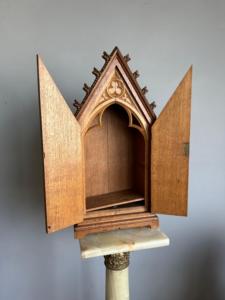 Alta Qualidade Grande Antigo Mão Fina Esculpida Madeira De Carvalho Gótico Revival Wall Santuário Capela Estatueta Estilo Moderno Igreja Alter Decor