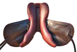 Vente en gros OEM/ODM de selle de dressage et de saut en cuir premium tout usage personnalisé pour l'équitation avec arbre en plastique - Product Image 3