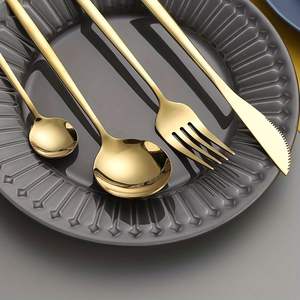 Juego de cubiertos de metal con diferentes diseños, adecuado para cenas informales, cocinas, hogares, familias, restaurantes, cafeterías y comidas. - Product Image 3