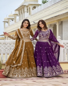 Lehenga Choli de Verano 2024 para Niñas, Estilo Informal, Largo hasta el Suelo, de Tela Georgette con Estampado Tejido, Bordado y Lentejuelas para Fiestas y Festivales - Product Image 6