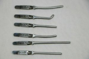 Aplique de abrazadera <span class=keywords><strong>Bulldog</strong></span> de acero inoxidable laparoscópico aprobado por la CE, 6 Clips desmontables, instrumentos quirúrgicos reutilizables de 10mm x 330mm