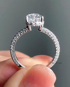 Bague de fiançailles pour femme en Moissanite 3 ct taille poire avec diamant et halo caché en or blanc massif 14K / 18K - Product Image 4