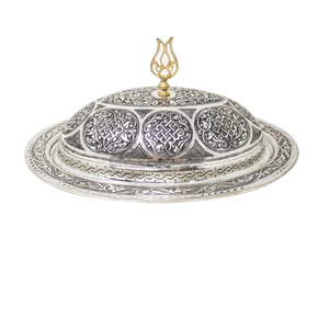 Support à gâteau en aluminium au design attrayant avec couvercle en verre, support à fruits tendance, décoration de table pour mariages et fêtes - Product Image 2