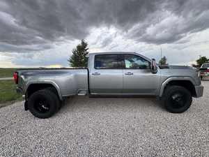 Fairly CLEAN 2024 G M C Sie RRA 3500HD Denali Ultimate Crew Cab Dually 4X4 Producto de calidad premium - Product Image 6