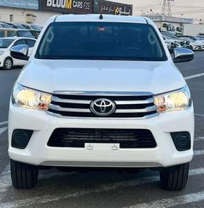 Toyota Hilux GL 2022, 2.7L V4 Turbo, Automática, 4x4, AWD, Camioneta, Especificaciones GCC, Pintura Original, Tamaño de Neumáticos R20, Asientos de Cuero, Dark Patrol - Product Image 2