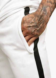 กางเกงขาสั้นผู้ชายไซส์ใหญ่คุณภาพดีที่สุดสำหรับใส่ออกกำลังกาย เล่นกีฬา หรือใส่ลำลองสไตล์สตรีทแวร์ช่วงฤดูร้อน - Product Image 2