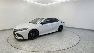 Camry 2023 Gasolina/Petrolio Turbo R18 Volante a la Izquierda Luces LED Techo Panorámico - Product Image 3