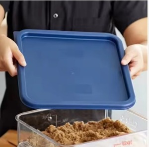 Cambro SFC12453 camsquare ภาชนะเก็บอาหารทำจากโพลีเอทิลีนสี่เหลี่ยมสีฟ้ามีฝาปิดเท่านั้น - Product Image 5