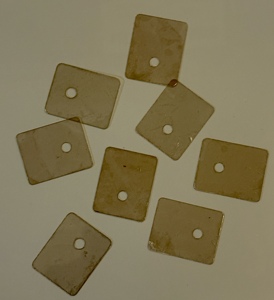 High Voltage 20x25mm 0.2mm Thick Mica Insulation <b>Sheet</b> with One Hole 18kv/mm Rated Voltage Premium Quality - Product Image 4