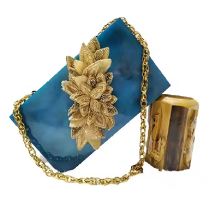 Pochette en résine Sac à main de soirée en strass avec style pour occasions spéciales par l'artisanat du croissant - Product Image 2