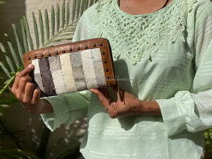 Piel de vaca parche de cuero trabajo embrague pelo en monedero cartera mujer elegante Venta caliente occidental cuero embrague monedero vaquera cartera - Product Image 3