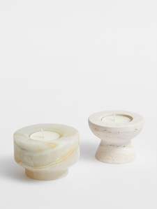 Porte-bougie décoratif en métal et marbre artisanal - Décoration écologique de Noël et de Pâques qui apporte une beauté naturelle et un éclairage chaleureux - Product Image 4