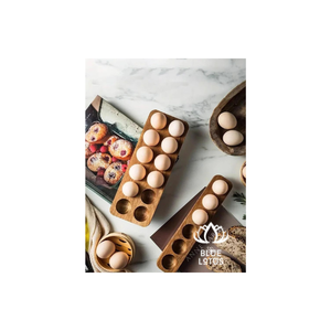 Bandeja de huevos de madera maciza ideal para mercados, cafeterías o cocinas domésticas, dando un toque de artesanía natural. - Product Image 1