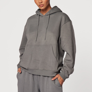 Sudadera con Capucha Gris Lisa, Antibacteriana y Transpirable, de Felpa Gruesa Estampada, Fabricada a Medida por OEM, y Pantalones Deportivos Holgados de Tallas Grandes - Product Image 2