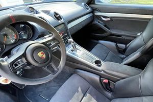 2022 718 Cayman GT4 ~ 7,400 Miles, 4.0 litres Flat-6, hautement équipé, quelques modifications - Product Image 4