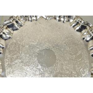Plato de Servir Plateado con Borde Festoneado, Estilo Victoriano, Plateado en Plata Inglesa Vintage - Product Image 4