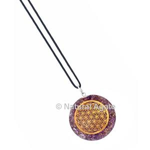 Pendentif en orgone de géométrie sacrée de la pierre de soleil - Product Image 3