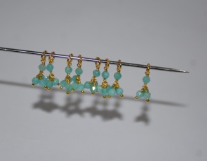 Perles enveloppées d'un seul fil d'amazonite naturelle de qualité supérieure. Gemstone Dangle1 + 3 perles de fil unique Pièces de chapelet pour la fabrication de bijoux - Product Image 2