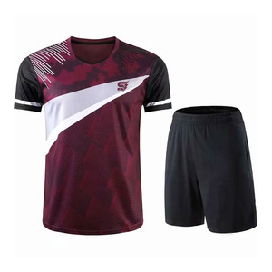 Uniforme de volley-ball de haute qualité en polyester respirant et léger, avec propriétés d'évacuation de l'humidité et de confort - Product Image 1