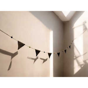 Guirlande triangulaire en métal recyclé, décoration bohème pour fêtes intérieures et extérieures, jardin, maison, thème bohème - Product Image 1