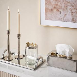 Plateau en métal fini argenté au design martelé de qualité supérieure, idéal pour la décoration intérieure élégante Cuisine Servir Table à manger Essentials - Product Image 5