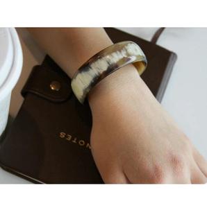 Brazalete de cuerno ligero y pulsera para uso diario - Product Image 6