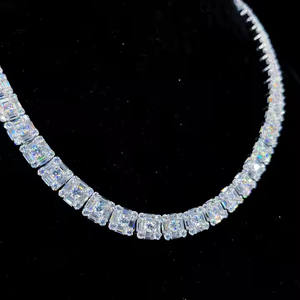 Collier tennis en argent sterling 925 avec chaînes plaquées or blanc avec diamant Moissanite taille émeraude pour hommes et femmes - Product Image 2