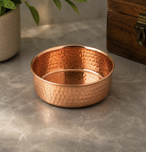 Tazón de Cobre Puro 100% Hecho a Mano por DIVRIS, Diseño Vintage Estilo Americano, Plato para Servir Duradero, Tazones Decorativos Sin Recubrimiento - Product Image 4