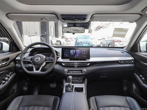 Premium 2024 Niis-sa-n 2.0T Turbo Essence Modèle Équipé de Boîte de Vitesses Automatique Régulateur de Vitesse Intérieur en Cuir et Avancé - Product Image 5