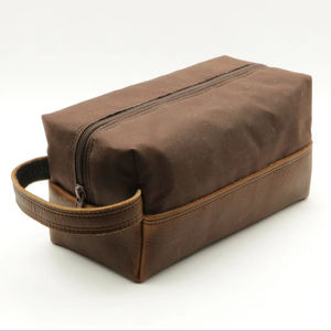 Neceser de Lona Encerada de Cuero Marrón, Personalizado, para Hombre, Almacenamiento de Viaje, Armario, Baño, Regalo para Marido - Product Image 1