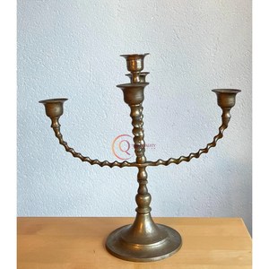 Candélabre en laiton à 5 bras au design élégant Pot à bougie unique pour la décoration de la maison et du restaurant Candélabre éclaircissant de table - Product Image 2