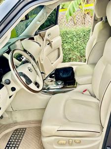 OFERTA PROMOCIONAL en NISSAN PATROL PLATINUM 2023 USADO, DIÉSEL DE LUJO, VOLANTE A LA IZQUIERDA, NEUMÁTICOS R18 con ENVÍO GRATUITO A TODO EL MUNDO - Product Image 2